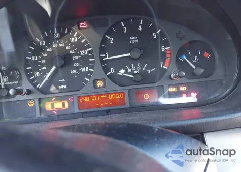 2003 BMW 325Xi from USA, damaged, VIN WBAEU33463PM53817